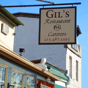 Book Gils Restaurant